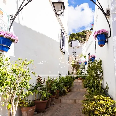 Enjoy2rent Apartamento Charcones En Pueblo * Mijas